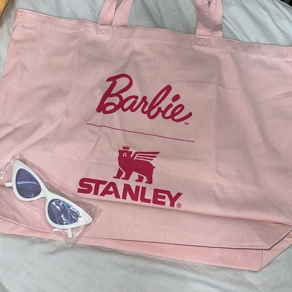 Stanley x Barbie tote bundle - Picture 4 of 4